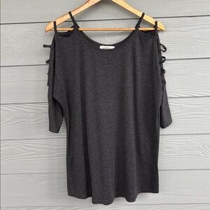 iGENJUN Gray Cold Shoulder Top 3/4 Sleeve XL